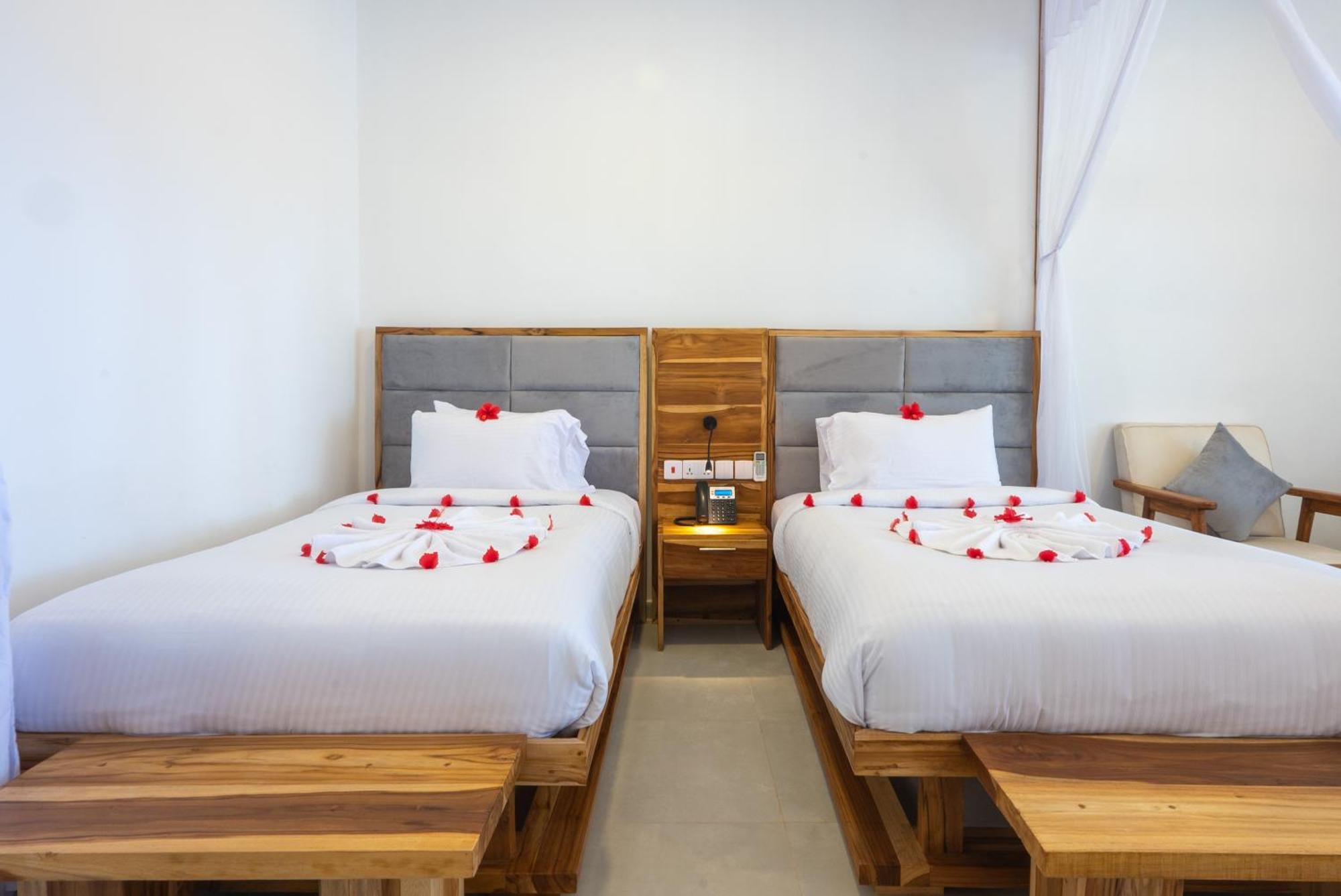 Royal Mandarin Hotel & Resort بواني ماكهانجاني المظهر الخارجي الصورة